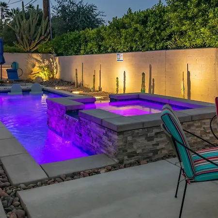 Palm Springs Mountain View Escape Villa